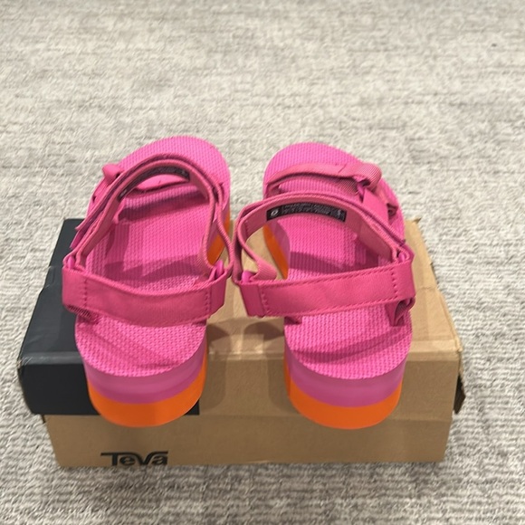 Teva Flatfoem Universal Sandal Pink 10 - Picture 4 of 6